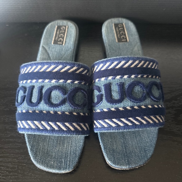 Sandals - Picture 1 of 4